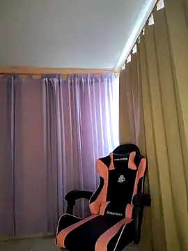  maiahairy  online show from January 2026 07:16:01 PM