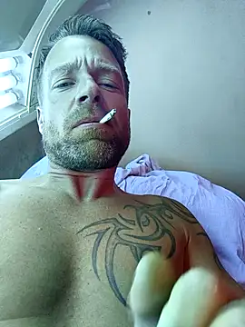 Snapshot of Timbojan28 chatting on April 2026 10:44:01 PM Timbojan28 online show from April 2026 10:44:01 PM