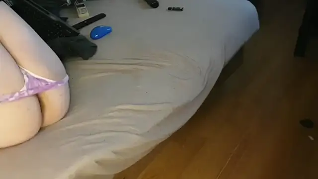 eblata04 online show from October 2025 12:29:01 AM