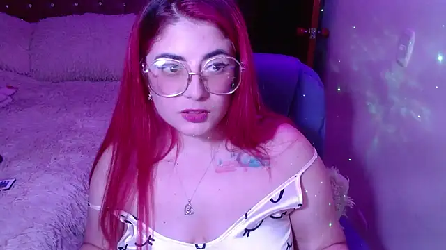 Snapshot of Azamy-12 chatting on February 2025 02:11:02 AM Azamy-12 online show from February 2025 02:11:02 AM