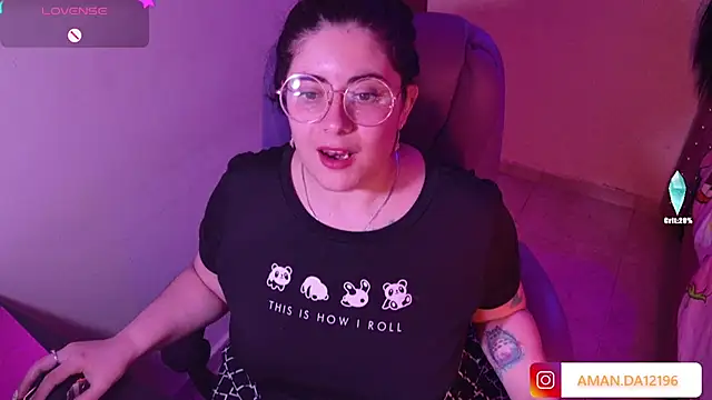 Snapshot of Azamy-12 chatting on October 2025 06:34:02 AM Azamy-12 online show from October 2025 06:34:02 AM