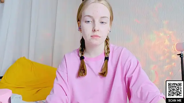 Snapshot of Wild__flowers chatting on March 2026 03:57:02 PM Wild flowers online show from March 2026 03:57:02 PM