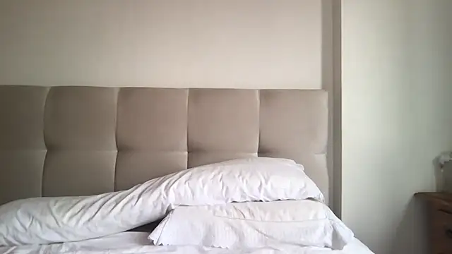 paolajonez online show from December 2024 03:55:01 PM