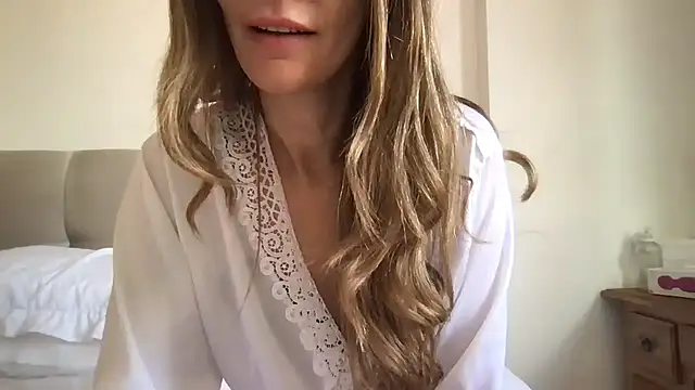 paolajonez online show from December 2024 11:12:01 AM