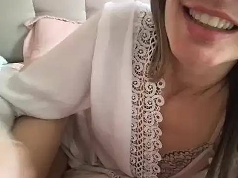 paolajonez online show from January 2025 04:45:01 PM