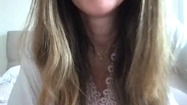 paolajonez online show from January 2025 12:18:01 PM