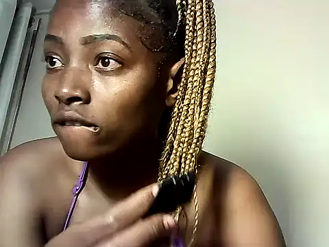 Snapshot of nanaswee chatting on April 2026 04:20:01 PM nanaswee online show from April 2026 04:20:01 PM