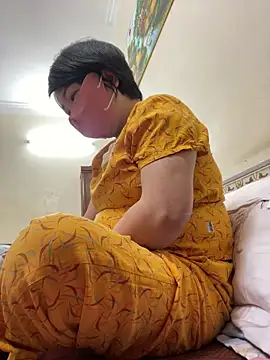 Snapshot of Hachi_Sweetbabie_ chatting on October 2025 12:20:01 AM Hachi Sweetbabie online show from October 2025 12:20:01 AM