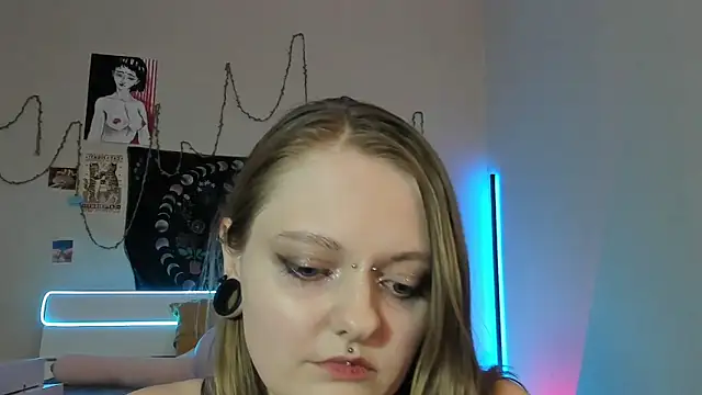 BebKonie online show from February 2025 01:09:02 AM