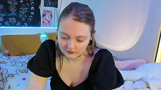 BebKonie online show from March 2025 04:18:02 PM