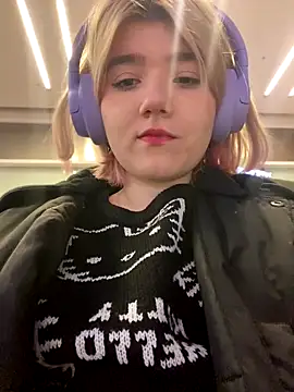 Snapshot of Baby__Naughty chatting on December 2024 01:17:01 PM Baby Naughty online show from December 2024 01:17:01 PM