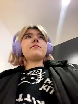 Snapshot of Baby__Naughty chatting on December 2024 02:06:01 PM Baby Naughty online show from December 2024 02:06:01 PM