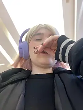 Snapshot of Baby__Naughty chatting on December 2024 10:14:01 AM Baby Naughty online show from December 2024 10:14:01 AM