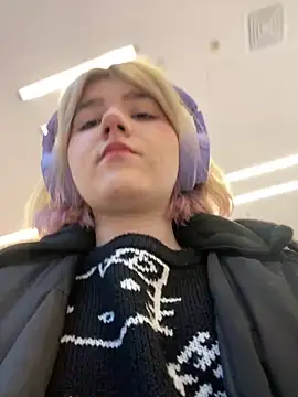 Snapshot of Baby__Naughty chatting on December 2024 10:24:01 AM Baby Naughty online show from December 2024 10:24:01 AM