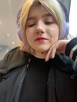 Snapshot of Baby__Naughty chatting on December 2024 12:07:02 PM Baby Naughty online show from December 2024 12:07:02 PM