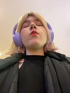 Snapshot of Baby__Naughty chatting on December 2024 01:40:02 PM Baby Naughty online show from December 2024 01:40:02 PM