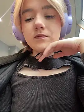 Snapshot of Baby__Naughty chatting on January 2025 09:05:01 AM Baby Naughty online show from January 2025 09:05:01 AM