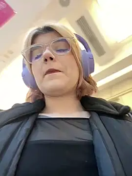 Snapshot of Baby__Naughty chatting on February 2025 11:10:01 AM Baby Naughty online show from February 2025 11:10:01 AM