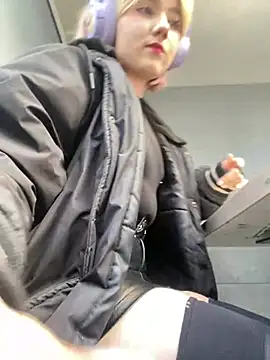 Snapshot of Baby__Naughty chatting on March 2025 02:10:02 PM Baby Naughty online show from March 2025 02:10:02 PM