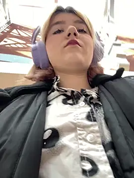 Snapshot of Baby__Naughty chatting on March 2025 11:21:02 AM Baby Naughty online show from March 2025 11:21:02 AM