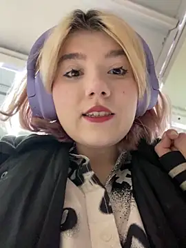 Snapshot of Baby__Naughty chatting on March 2025 02:25:02 PM Baby Naughty online show from March 2025 02:25:02 PM