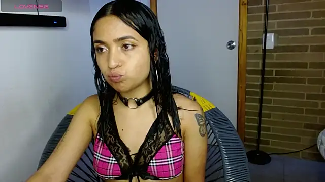 Snapshot of helenacyruss chatting on October 2025 04:20:02 PM helenacyruss online show from October 2025 04:20:02 PM