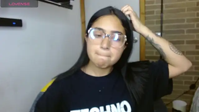 Snapshot of helenacyruss chatting on November 2025 11:59:01 PM helenacyruss online show from November 2025 11:59:01 PM