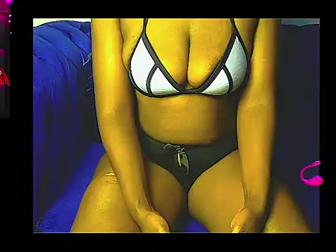 lilylovexx online show from October 2025 01:19:01 PM