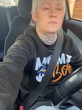 poussichienne online show from December 2025 12:00:02 PM