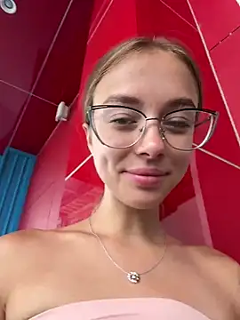 Snapshot of enjoy_my_beauty chatting on January 2025 05:53:01 AM enjoy my beauty online show from January 2025 05:53:01 AM