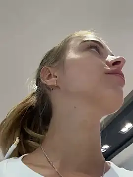 Snapshot of enjoy_my_beauty chatting on February 2025 07:34:01 AM enjoy my beauty online show from February 2025 07:34:01 AM