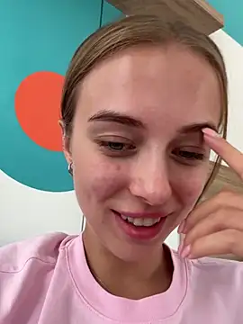 Snapshot of enjoy_my_beauty chatting on February 2025 04:39:02 AM enjoy my beauty online show from February 2025 04:39:02 AM