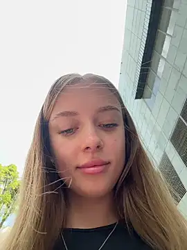 Snapshot of enjoy_my_beauty chatting on March 2025 04:16:02 AM enjoy my beauty online show from March 2025 04:16:02 AM