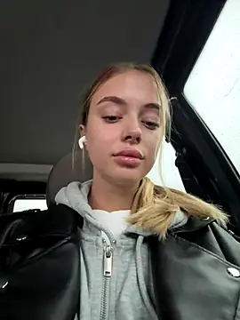 Snapshot of enjoy_my_beauty chatting on October 2025 07:09:02 AM enjoy my beauty online show from October 2025 07:09:02 AM