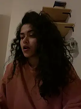 Snapshot of Curvydesifromgermany chatting on December 2024 03:46:02 PM Curvydesifromgermany online show from December 2024 03:46:02 PM