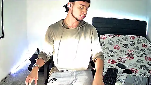 Kevin Torres online show from December 2025 09:53:01 PM