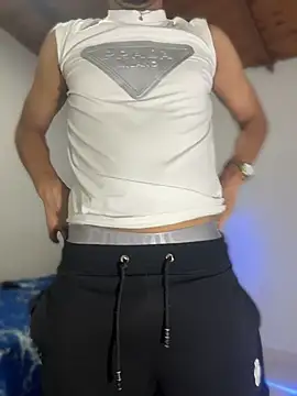 Snapshot of Kevin_Torres chatting on April 2026 11:07:01 PM Kevin Torres online show from April 2026 11:07:01 PM