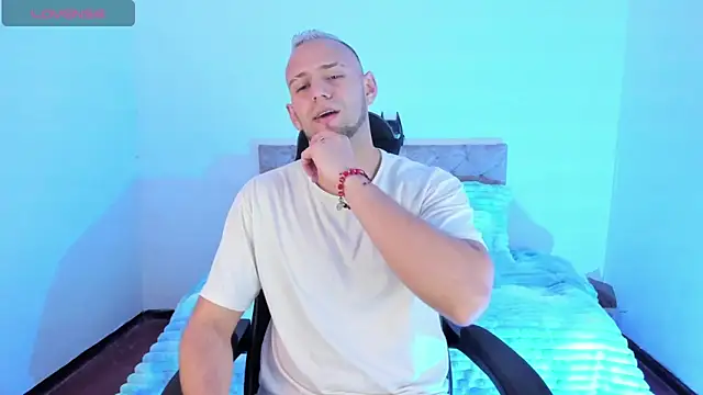 Snapshot of Damon_Bakert chatting on February 2026 03:28:01 PM Damon Bakert online show from February 2026 03:28:01 PM