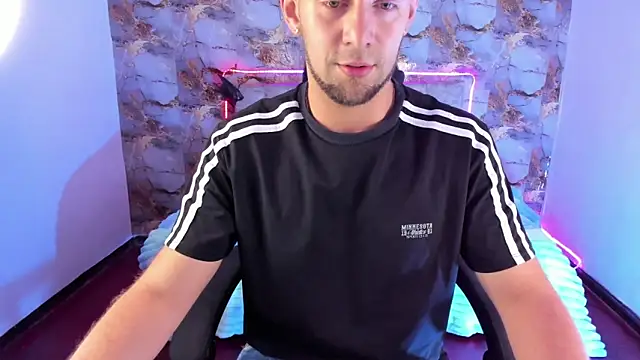 Snapshot of Damon_Bakert chatting on April 2026 10:18:01 PM Damon Bakert online show from April 2026 10:18:01 PM