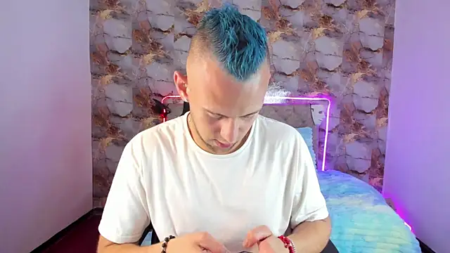 Snapshot of Damon_Bakert chatting on April 2026 04:12:02 PM Damon Bakert online show from April 2026 04:12:02 PM