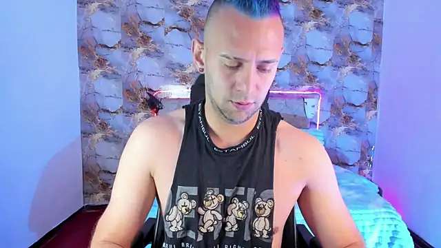 Snapshot of Damon_Bakert chatting on April 2026 02:41:01 PM Damon Bakert online show from April 2026 02:41:01 PM