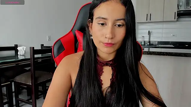 Snapshot of Kira_Gonzales_ chatting on February 2025 03:19:01 PM Kira Gonzales online show from February 2025 03:19:01 PM