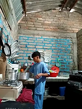 Lukas strong online show from September 2025 04:07:02 PM