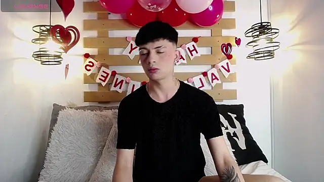 Steev Novoa online show from February 2025 04:25:02 AM