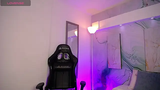 Steev Novoa online show from April 2026 03:04:02 AM