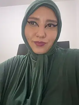 Snapshot of hannahayat chatting on November 2025 02:33:02 AM hannahayat online show from November 2025 02:33:02 AM