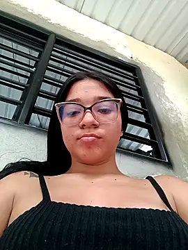 -VICKKY online show from February 2025 08:39:01 PM