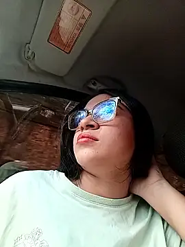 -VICKKY online show from November 2025 02:05:01 PM