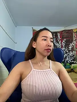 Snapshot of Cherry_6969 chatting on February 2025 03:31:02 PM Cherry 6969 online show from February 2025 03:31:02 PM