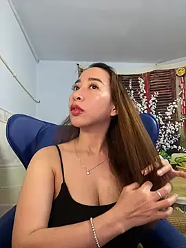 Snapshot of Cherry_6969 chatting on February 2025 09:24:01 AM Cherry 6969 online show from February 2025 09:24:01 AM